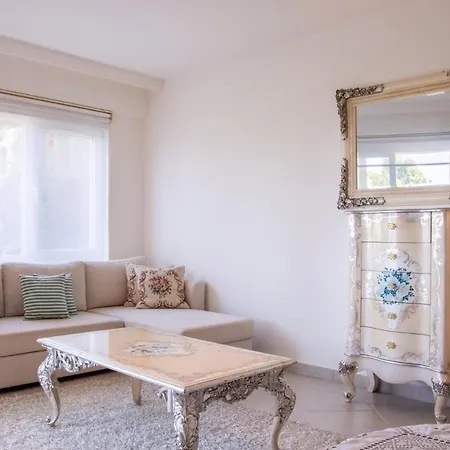 Comfortable Flat W Pool And Garden In Aydin Soke